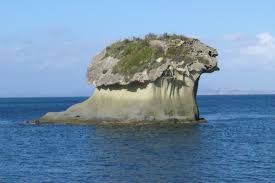 Ischia - Lo scoglio tufaceo a forma di fungo di Lacco Ameno