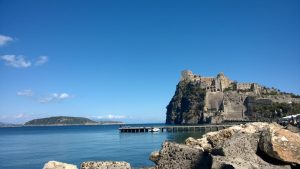 Ischia - il castello Aragonese visto dalla spiaggia dei pescatori